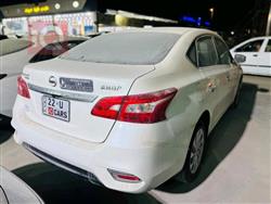 نيسان سيلفي